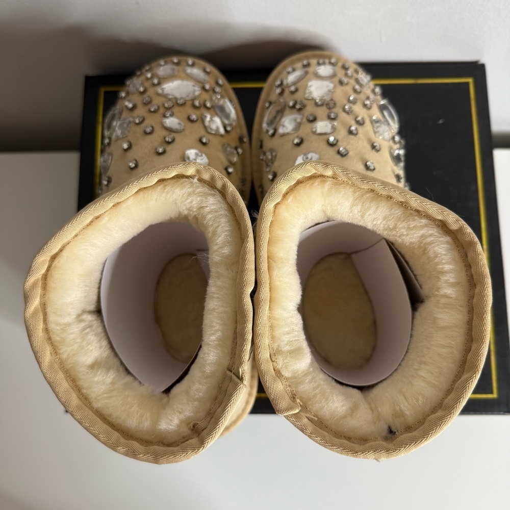 Azalea Wang - Tan Women's Winter Boots with Crystal Embellishments NWB US 7 - Picture 6 of 10